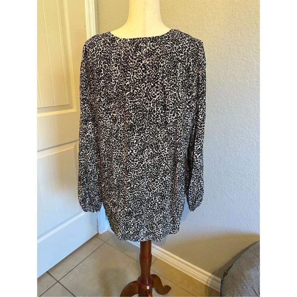 NWOT Old Navy Leopard Animal Print Button Long Sleeve Blouse - Size XL - 613827 - Picture 2 of 10